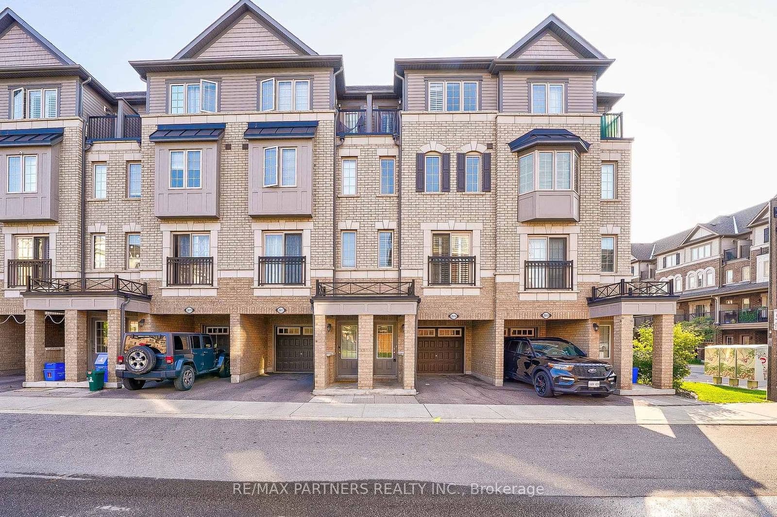 2615 Eaglesham Path