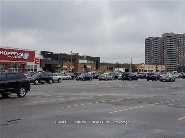 1571 Sandhurst Circle, Unit 103 thumbnail 2