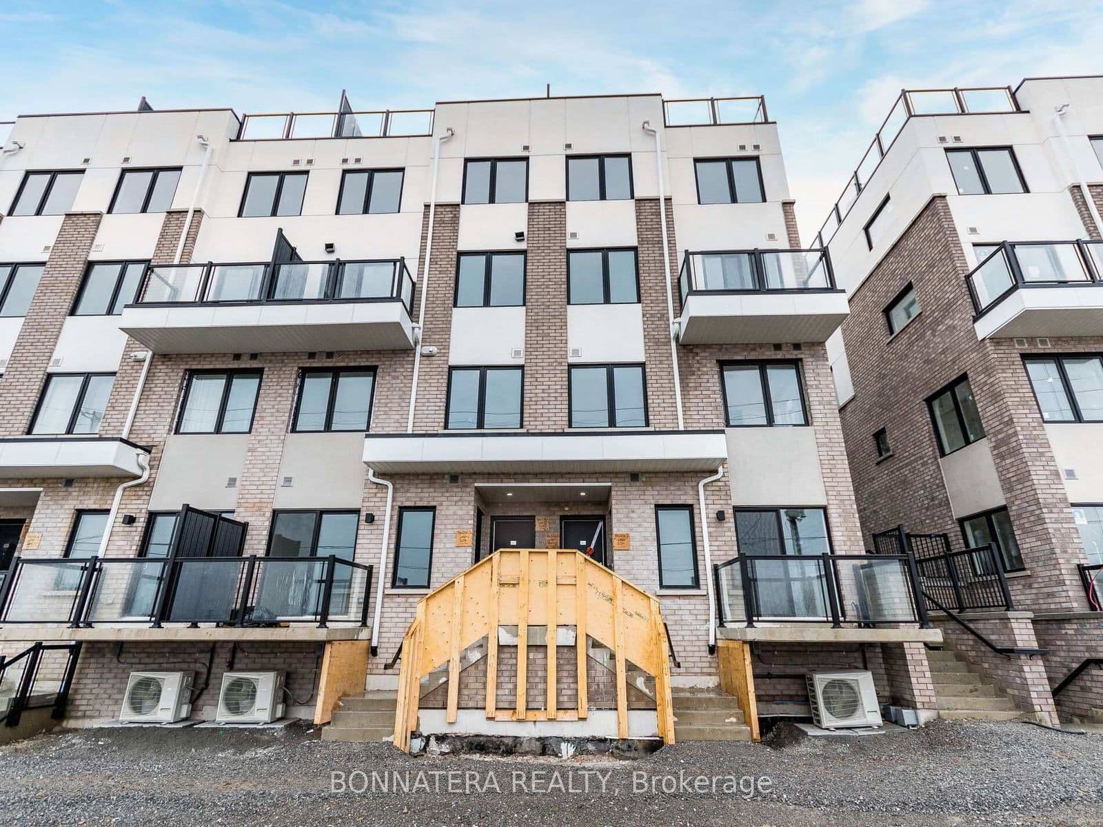 1695 Dersan Street, Unit 303
