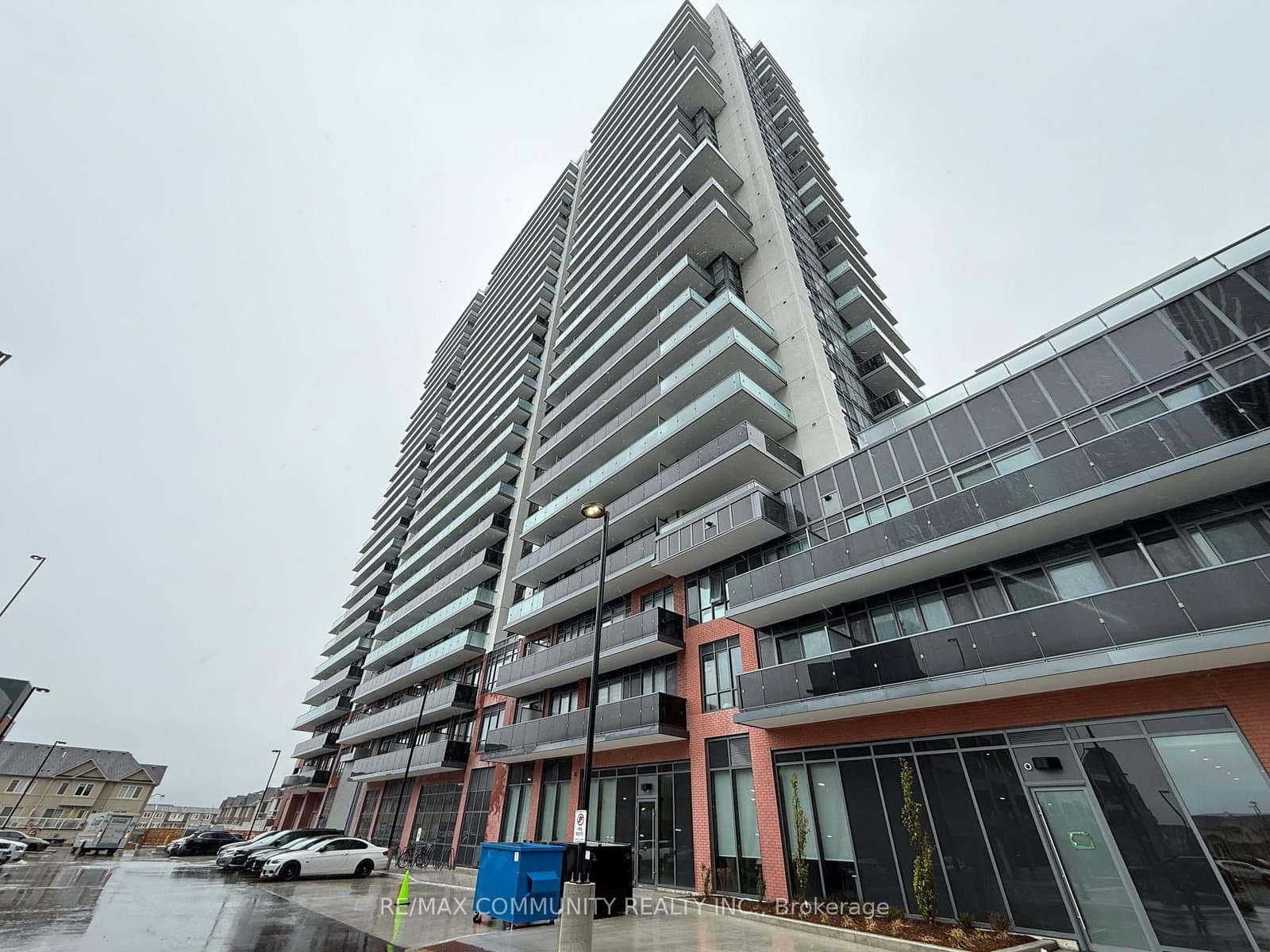 2545 Simcoe Street N, Unit 2611