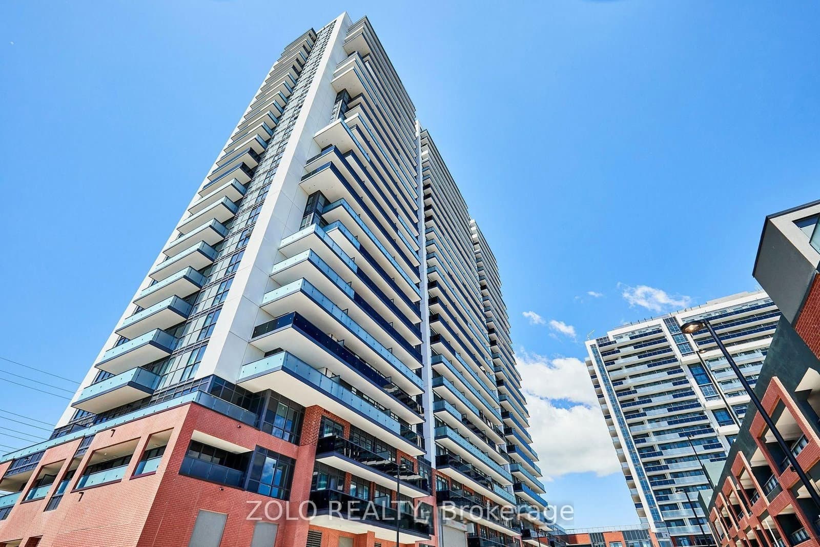 2545 Simcoe Street N, Unit 2012
