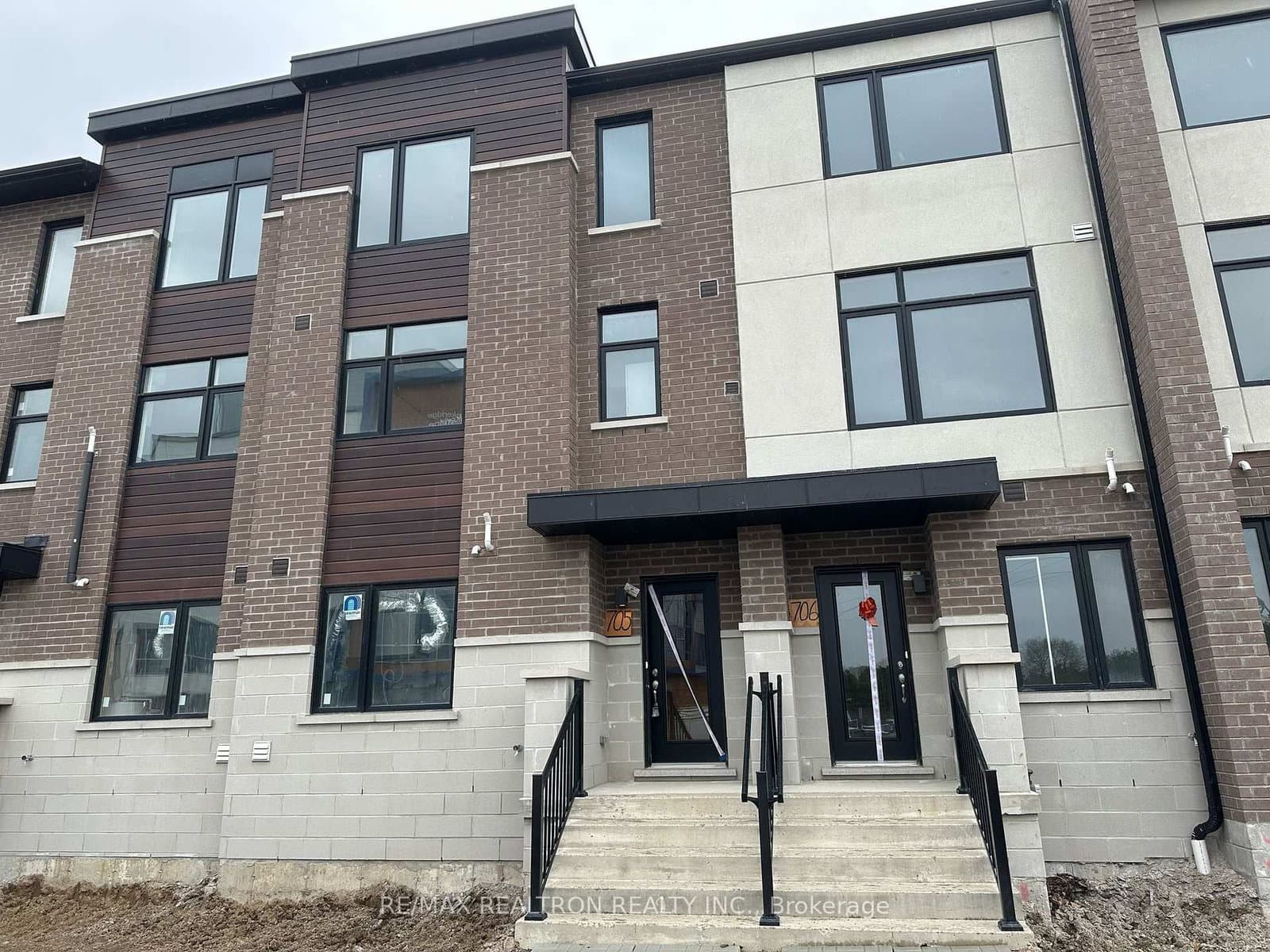 1695 Dersan Street, Unit 107