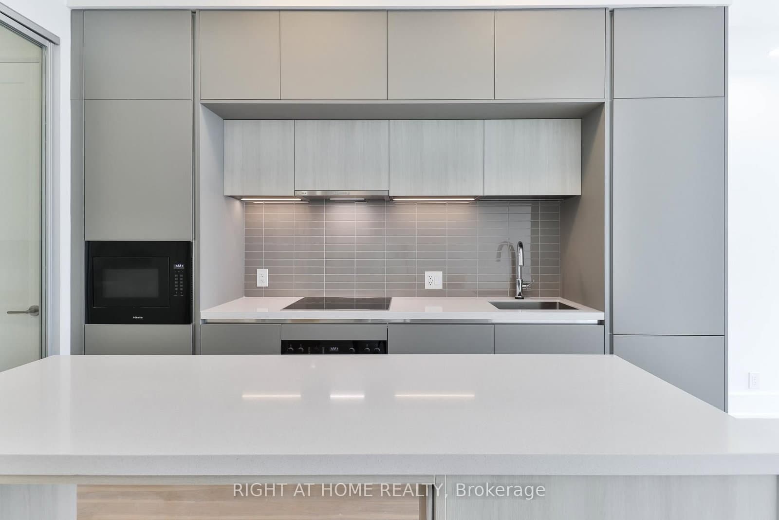 800 Broadview Avenue, Unit 406