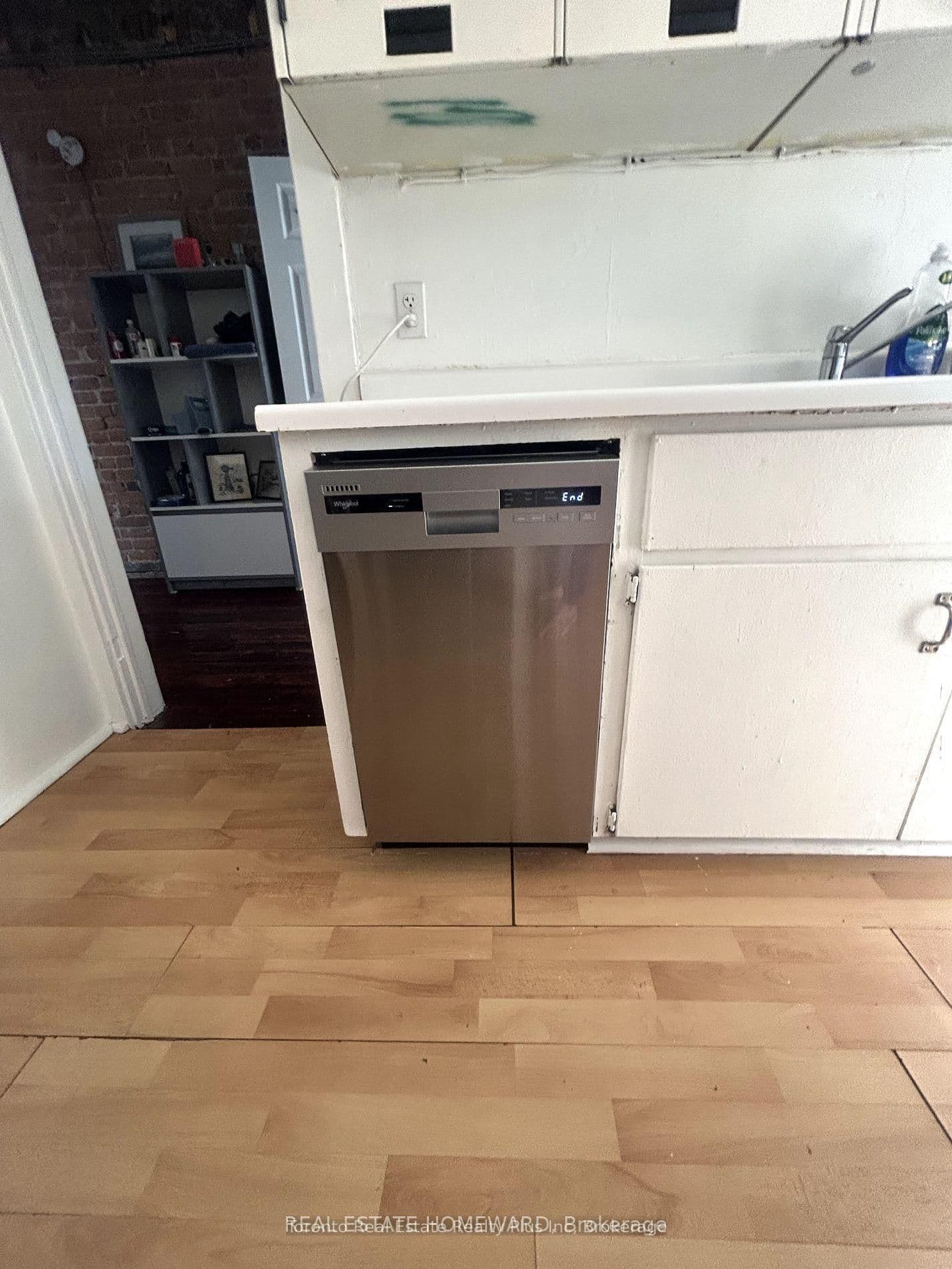 1297 Gerrard Street E, Unit A thumbnail 15