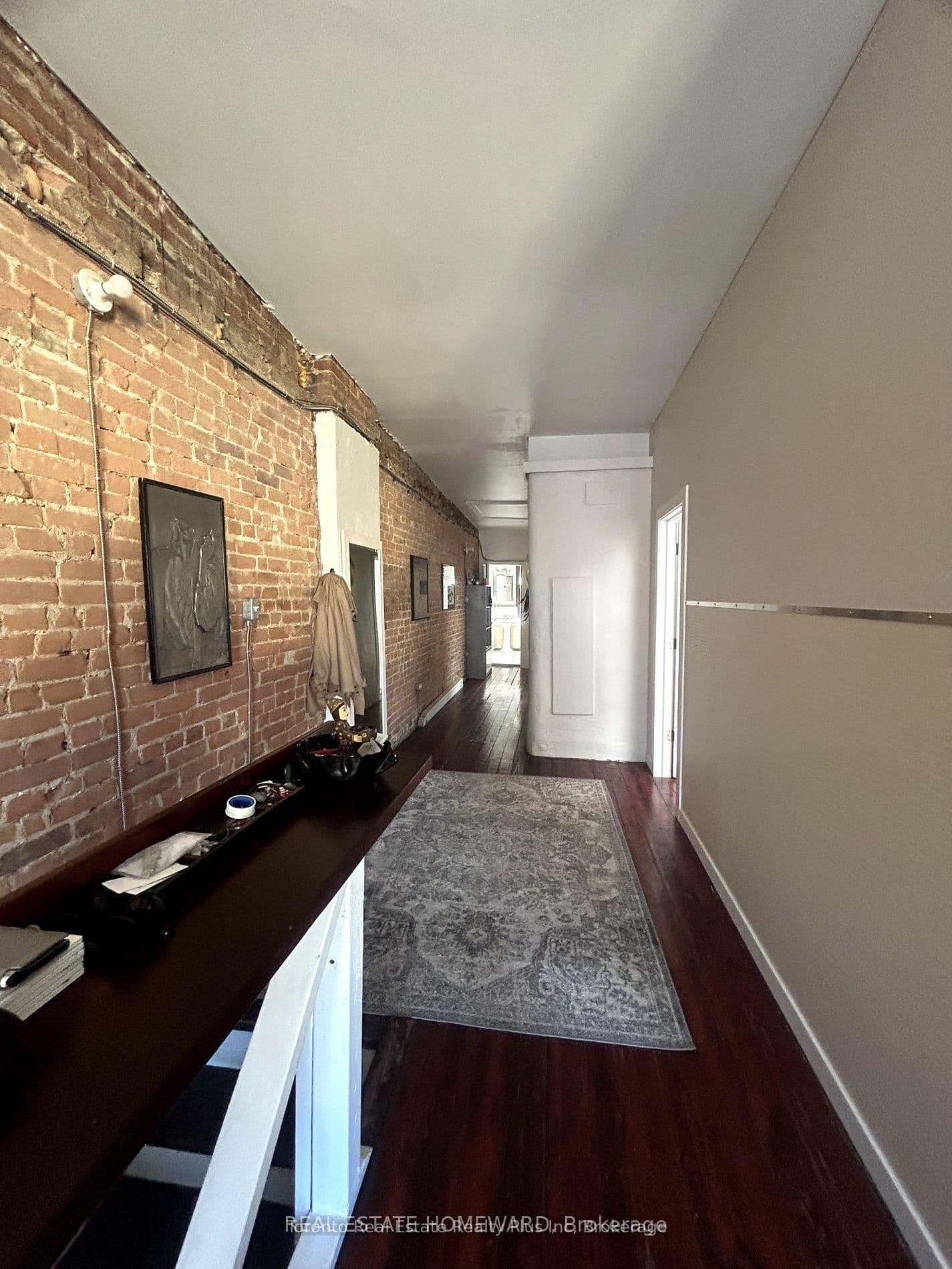 1297 Gerrard Street E, Unit A thumbnail 2