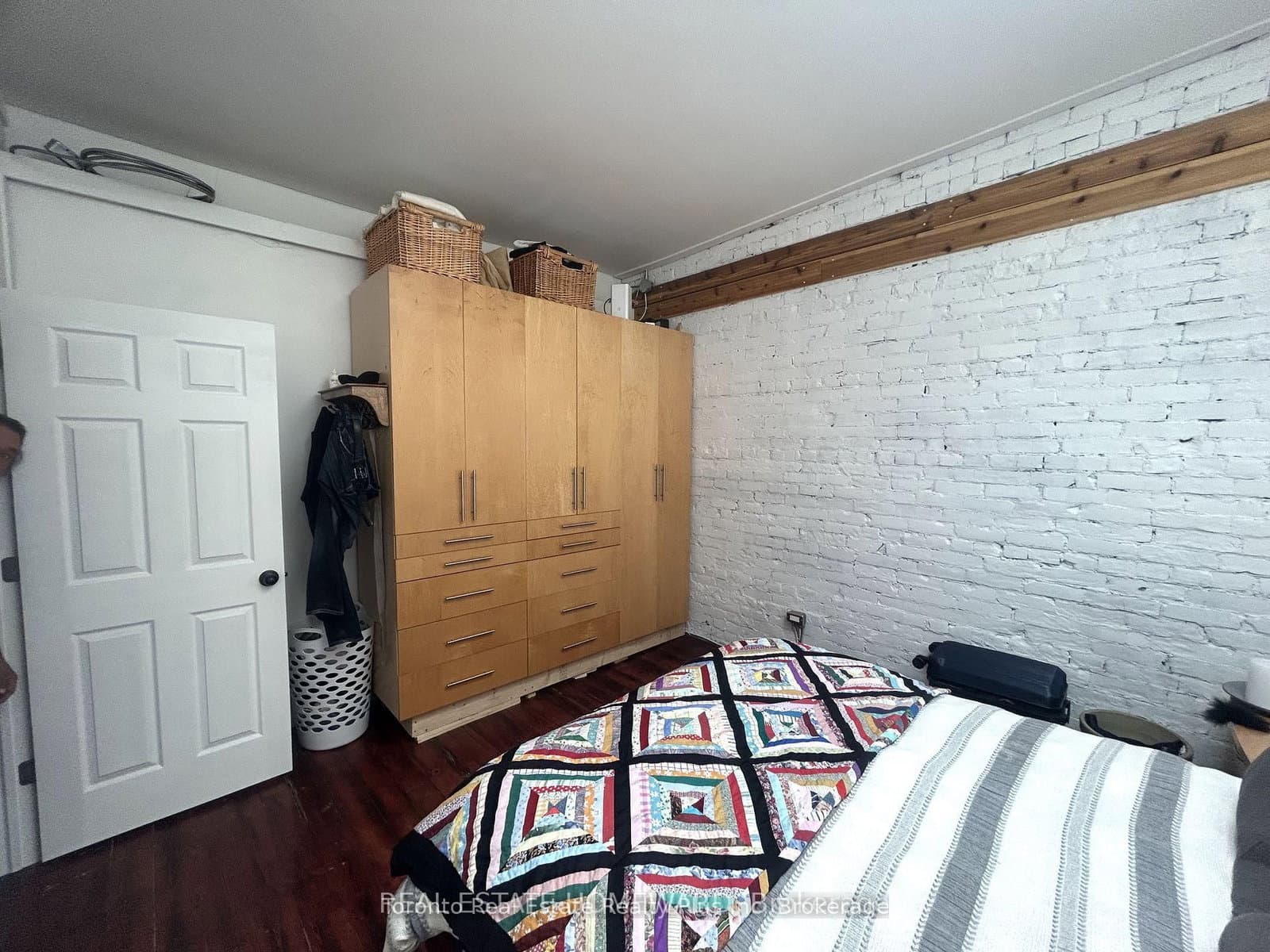 1297 Gerrard Street E, Unit A thumbnail 8