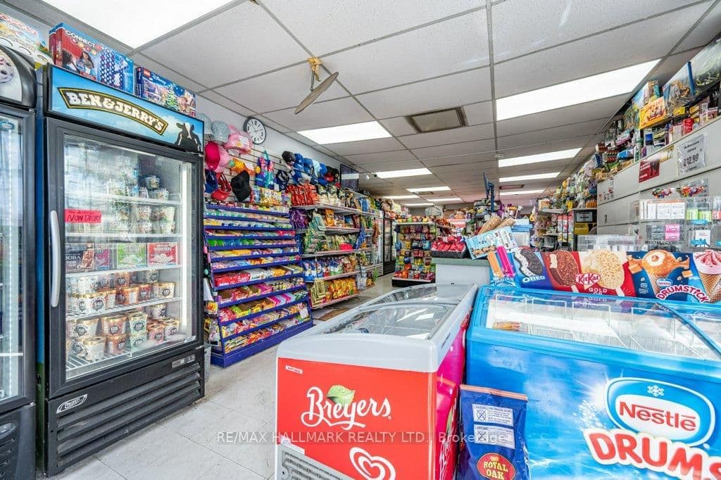 675 Broadview Avenue - Image 1