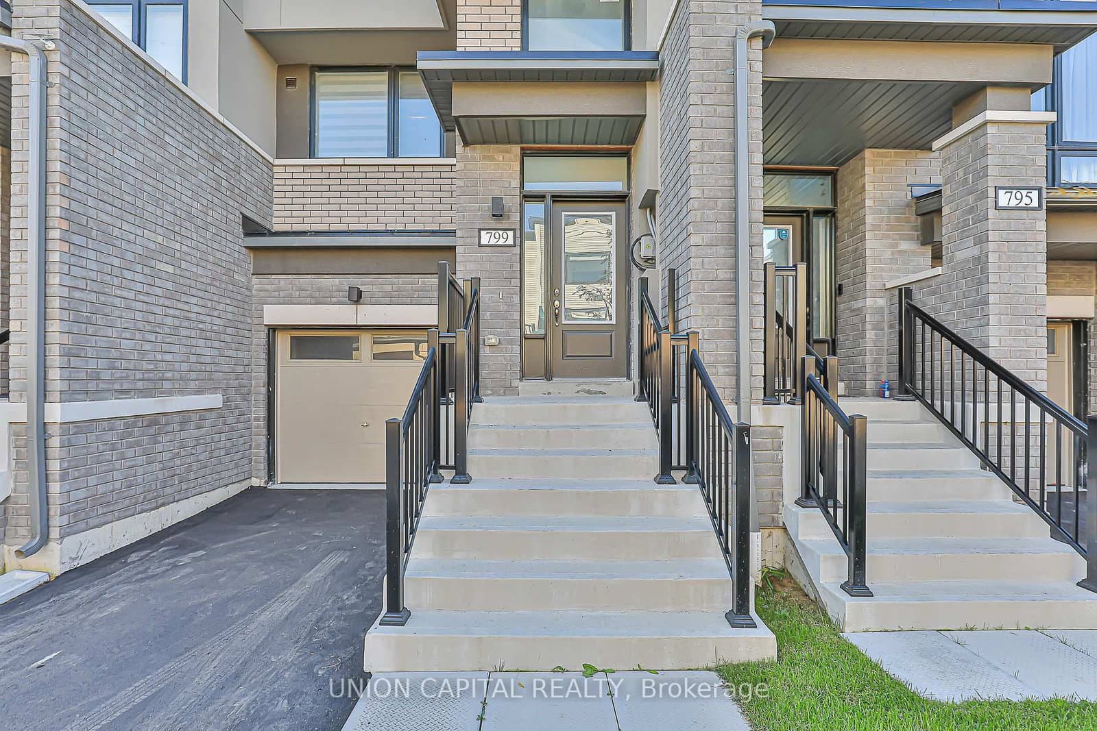 799 Stanstead Path thumbnail 2