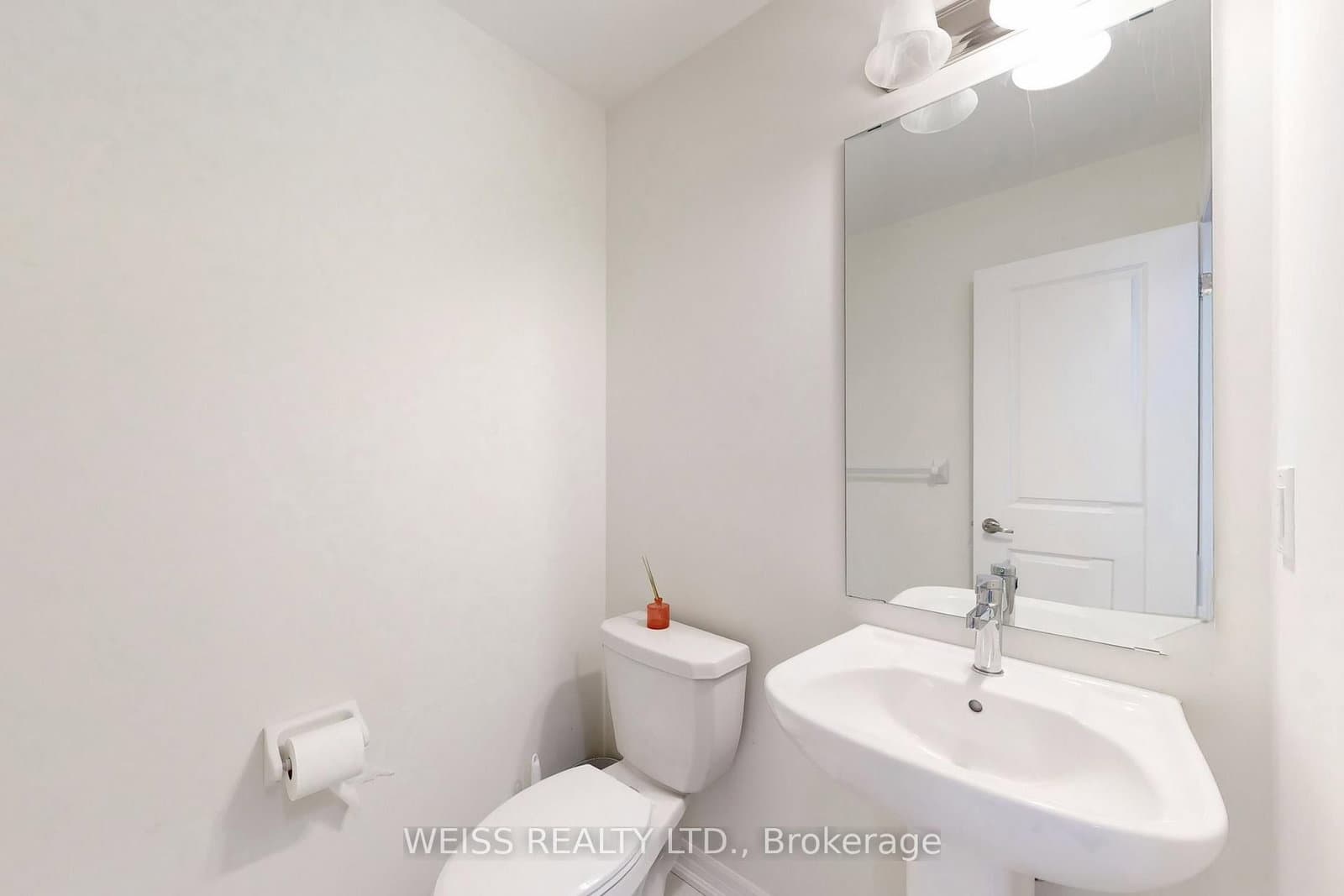 6729 Thickson Road N thumbnail 15