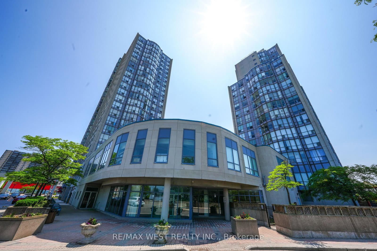 #608 - 1470 Midland Avenue