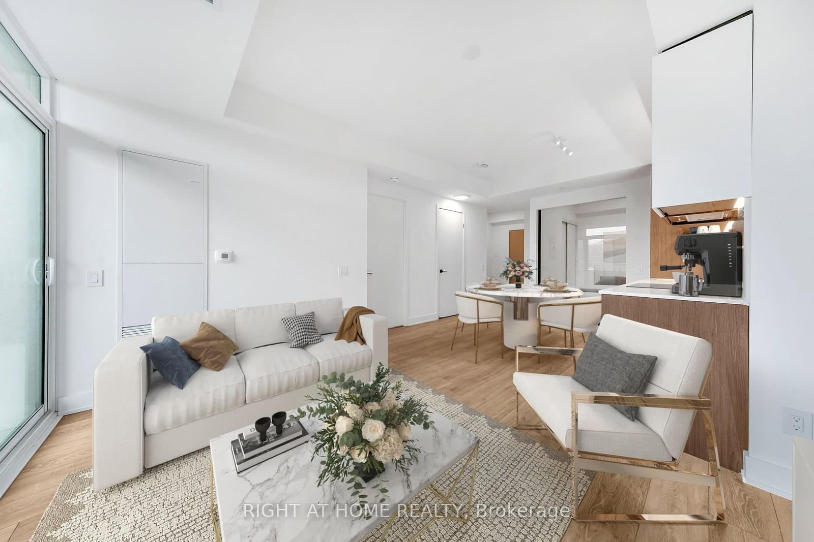 #403 - 1285 E Queen Street E