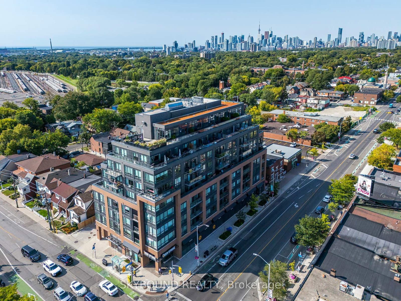 ## 805 - 630 Greenwood Avenue