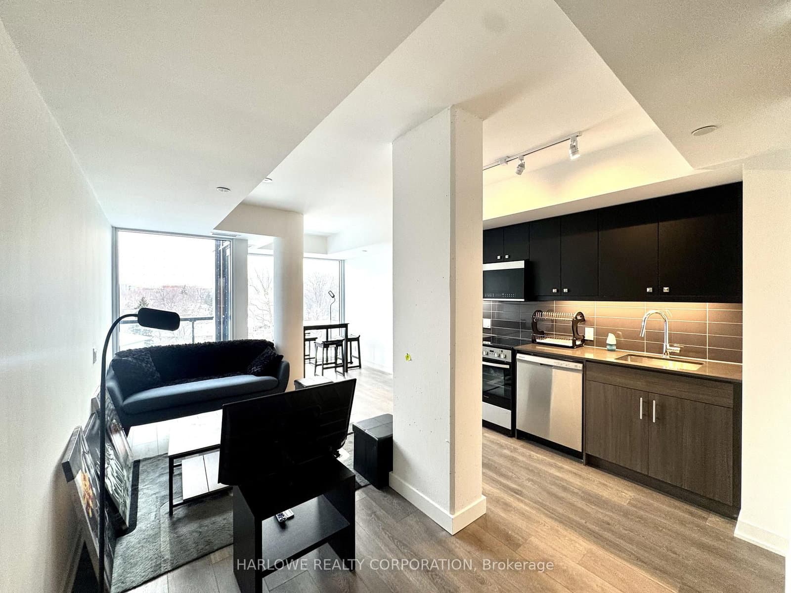 2 Manderley Drive, Unit 409
