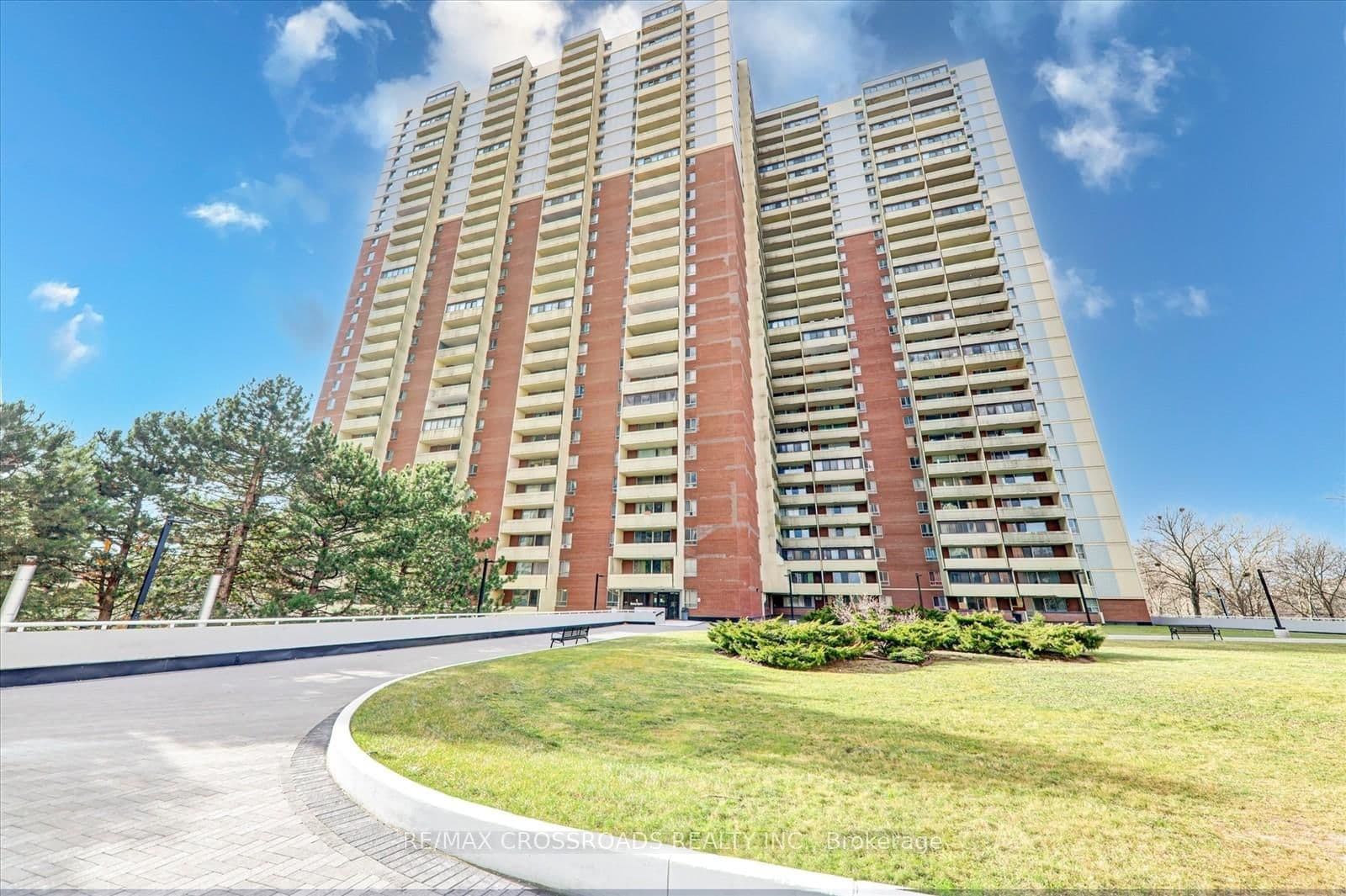 #1109 - 1 Massey Square