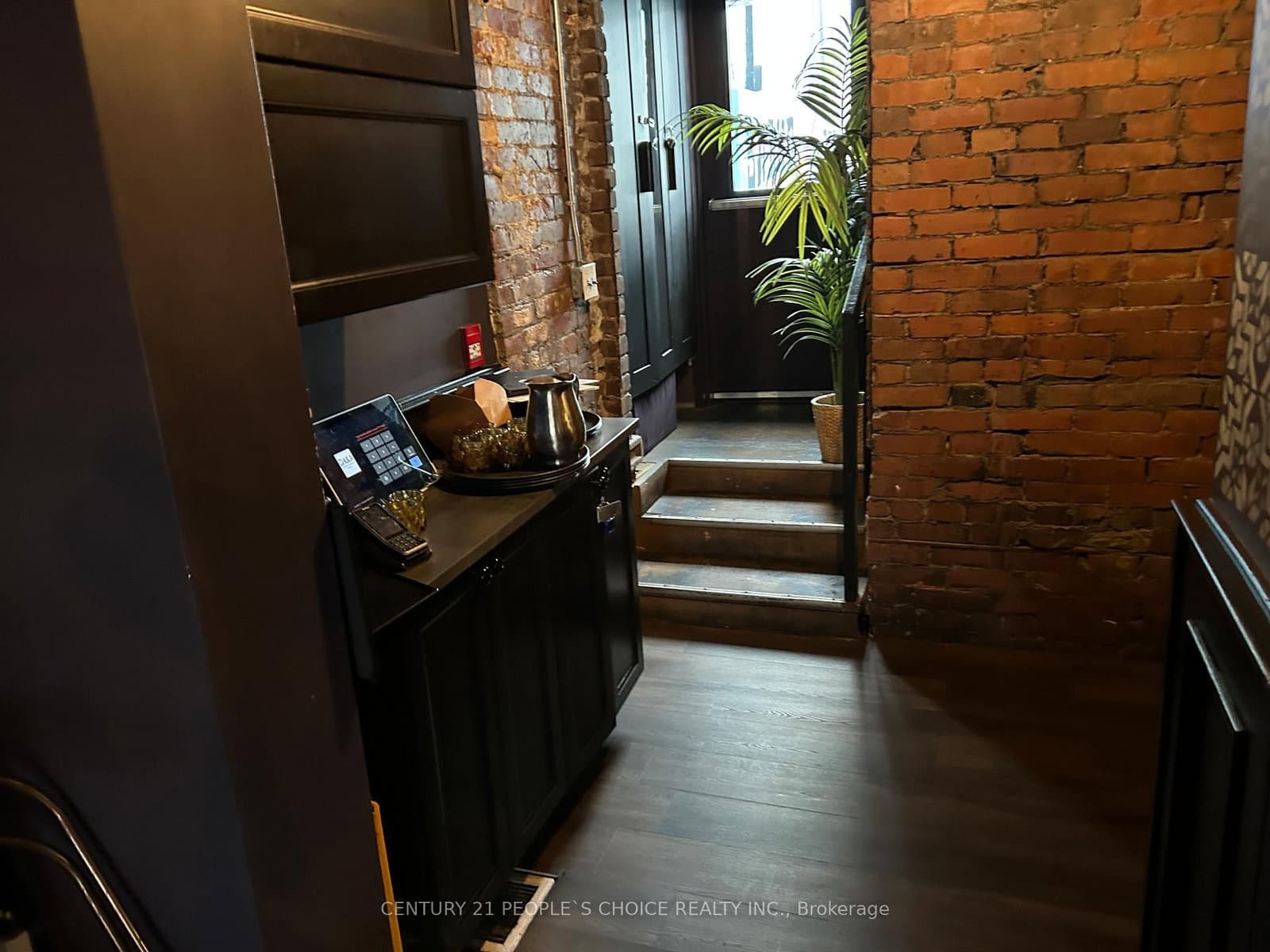 1058 Gerrard Street E thumbnail 5