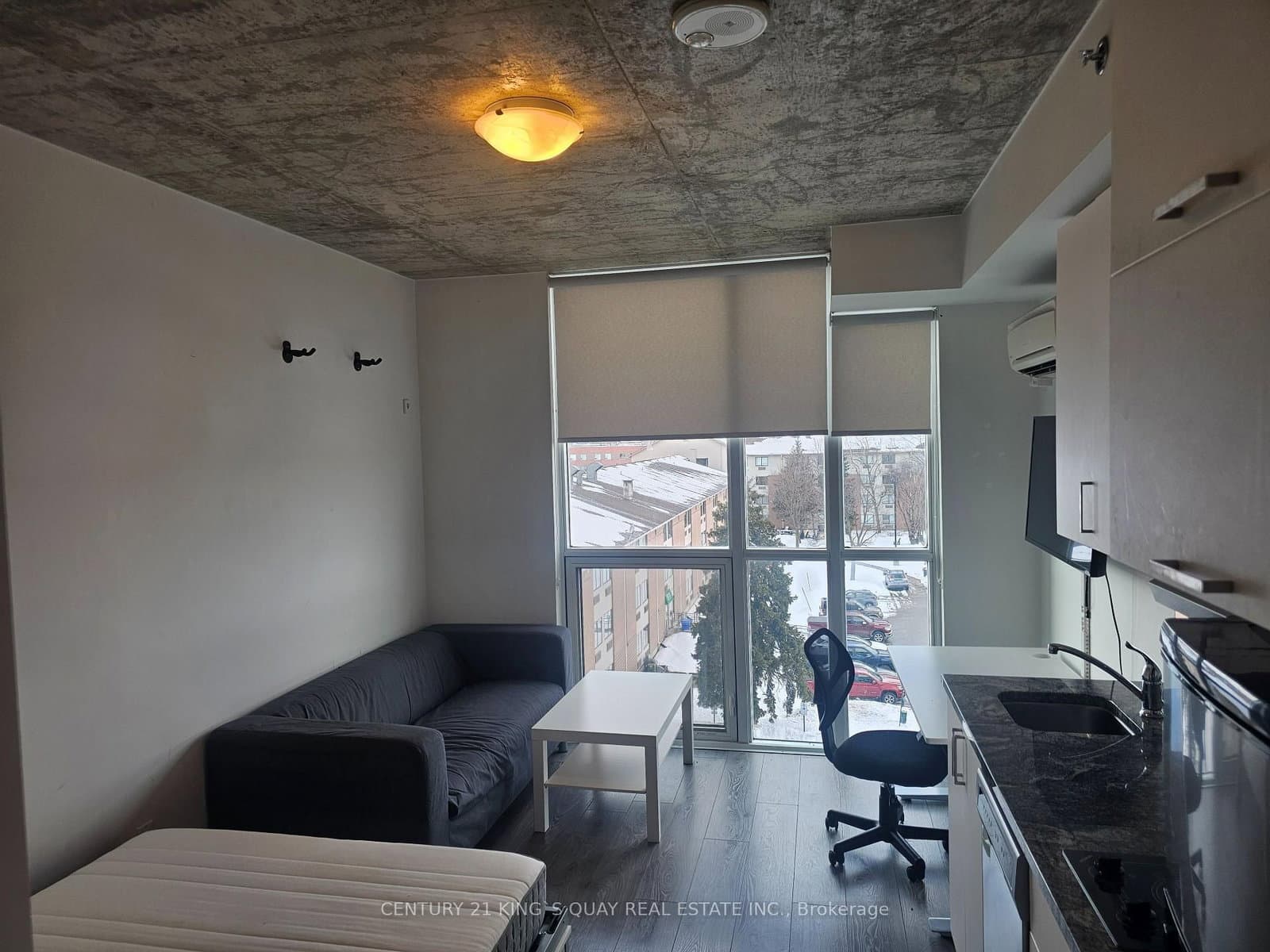 #523 - 1900 Simcoe Street N