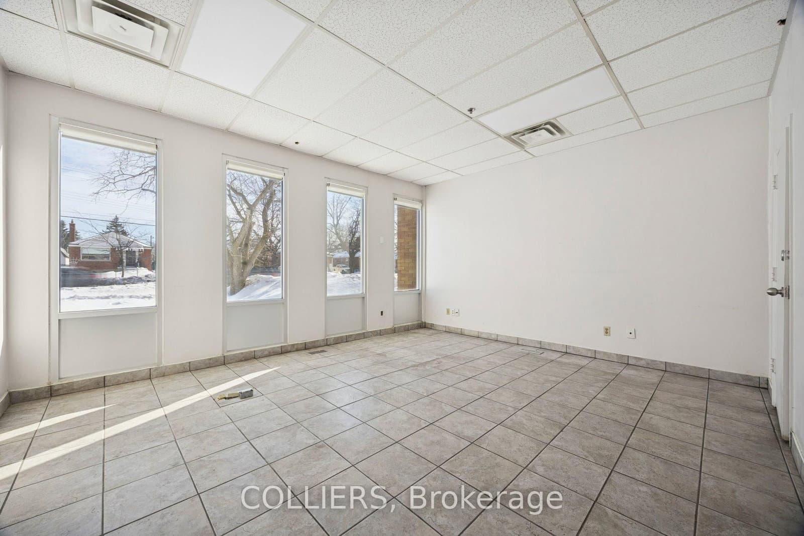 1220 Birchmount Road thumbnail 4
