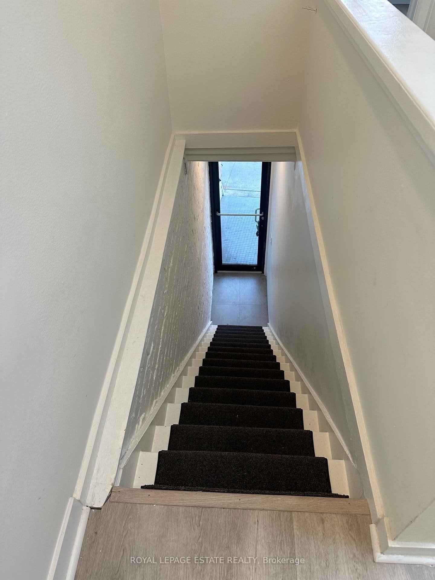 1007 Kingston Road thumbnail 30