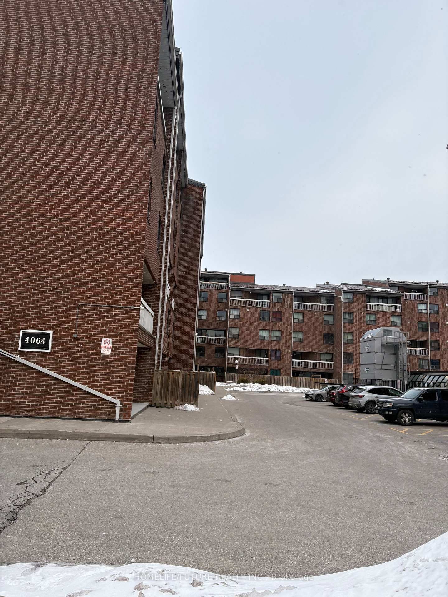 4064 Lawrence Avenue E, Unit 210 thumbnail 2