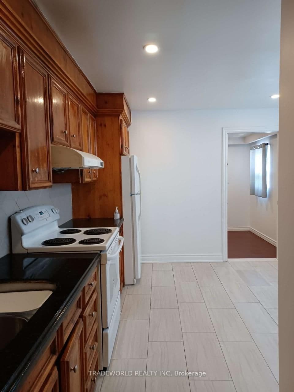 765 Gerrard Street E, Unit Main Fl - Image 1