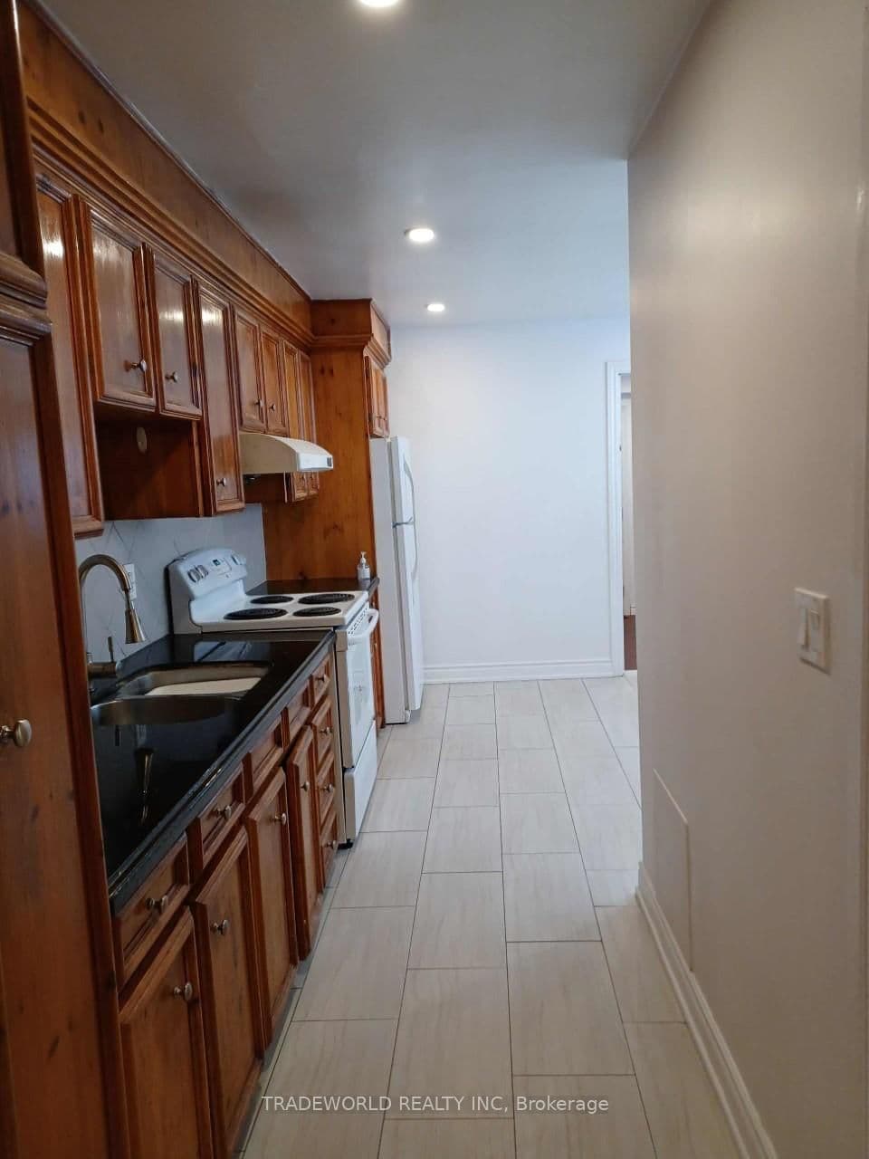 765 Gerrard Street E, Unit Main Fl thumbnail 2