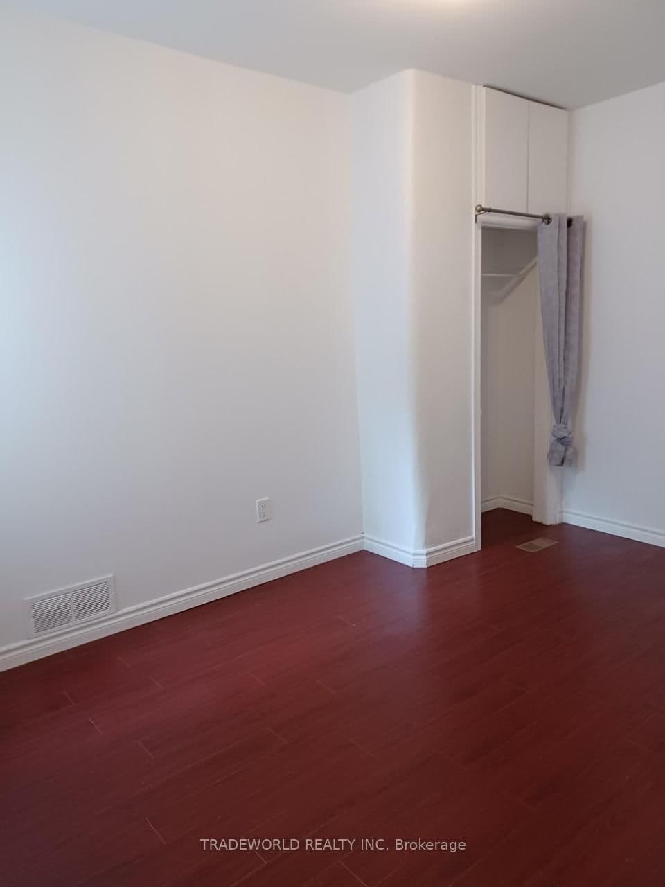 765 Gerrard Street E, Unit Main Fl thumbnail 7