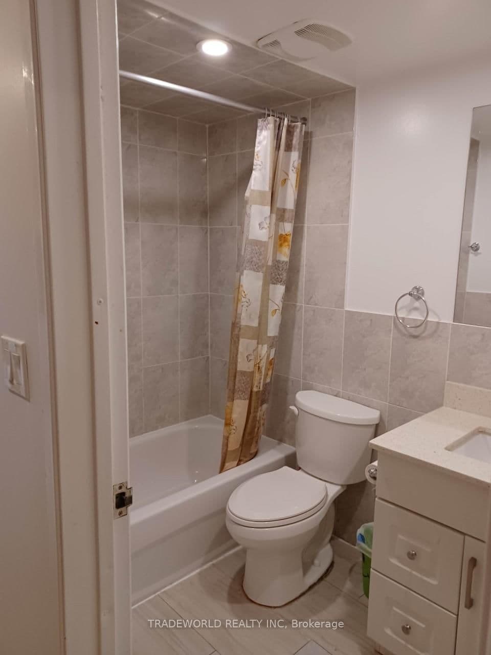 765 Gerrard Street E, Unit Main Fl thumbnail 9
