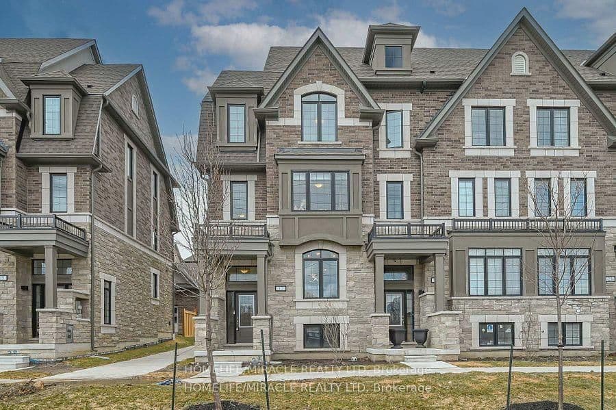 17 Selfridge Way