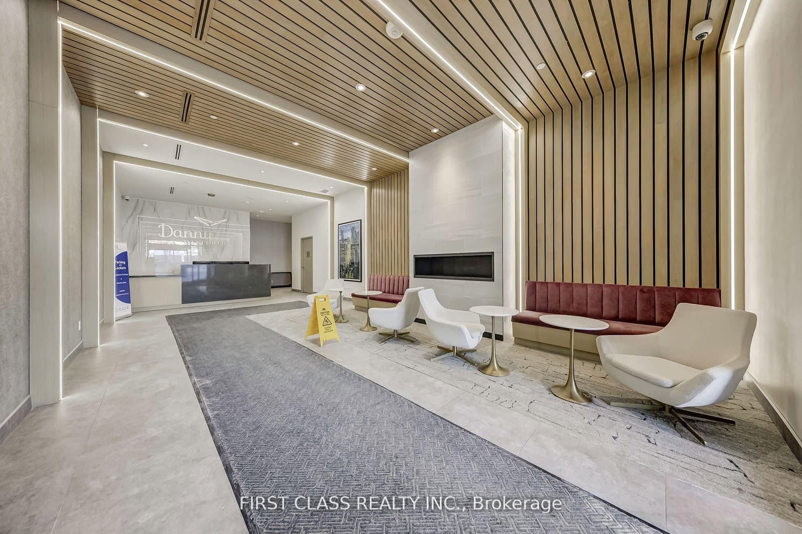2369 Danforth Avenue, Unit 904 thumbnail 2