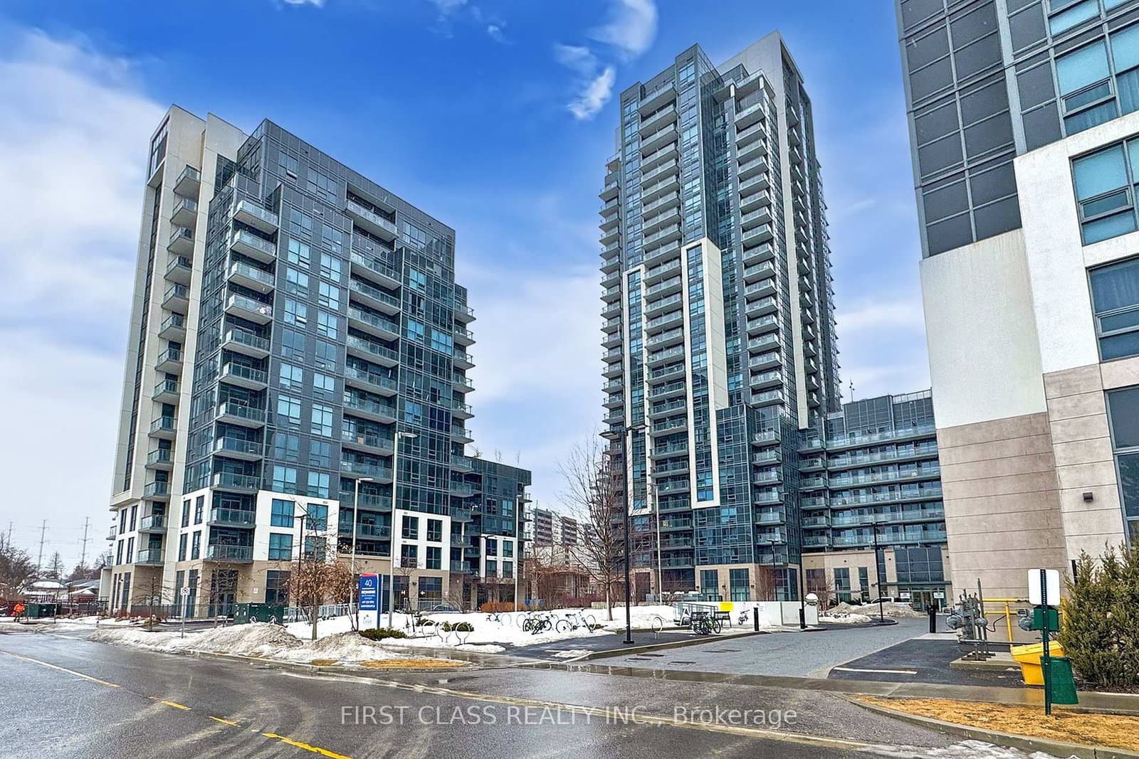 #1506 - 20 Meadowglen Place