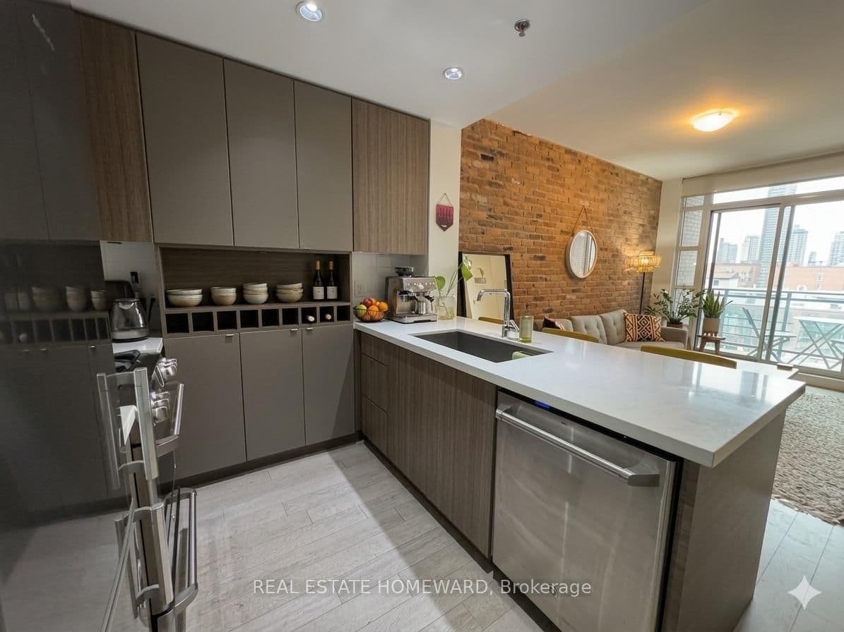 #407 - 88 Colgate Avenue