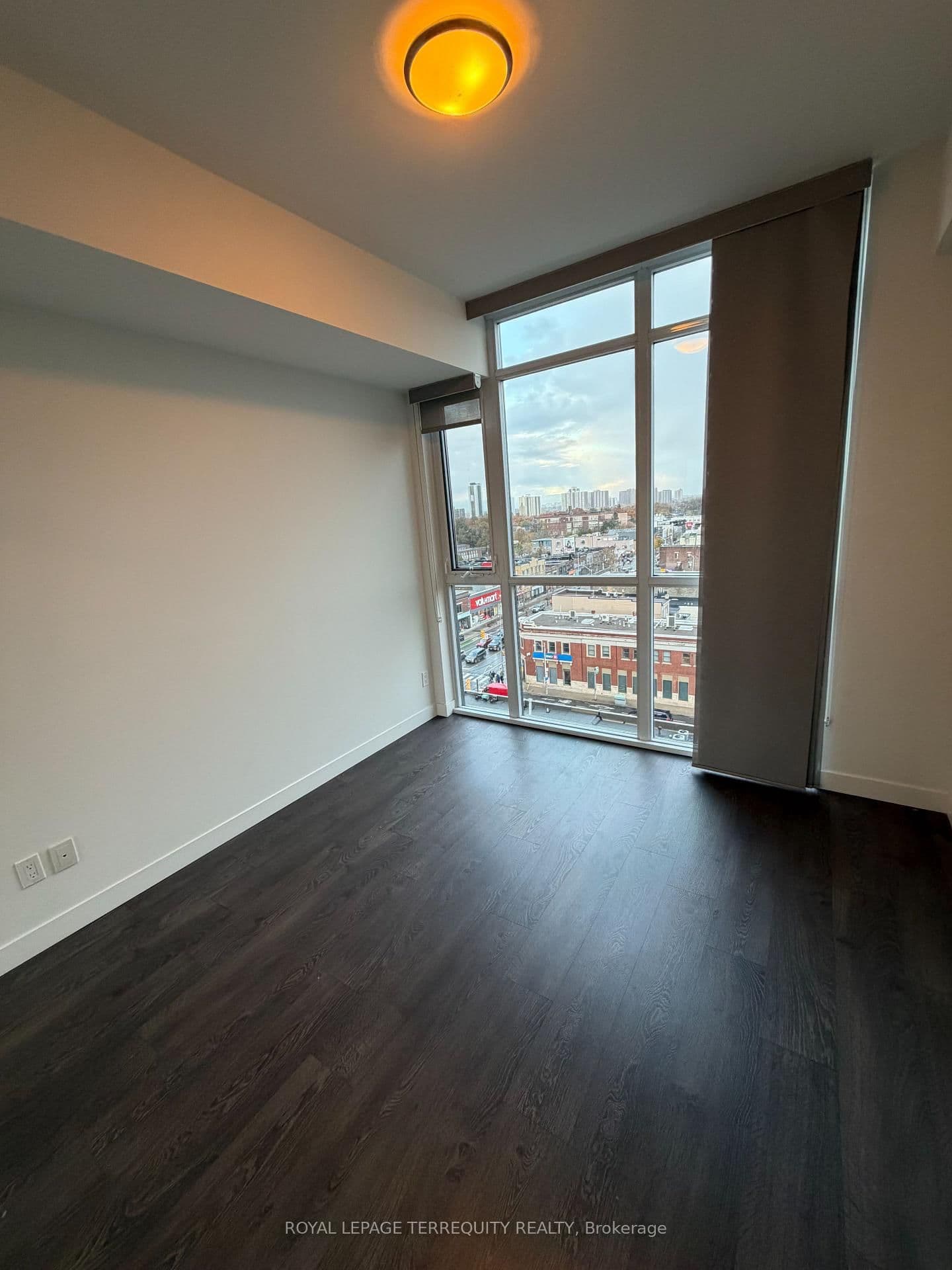 #910 - 2055 Danforth Avenue