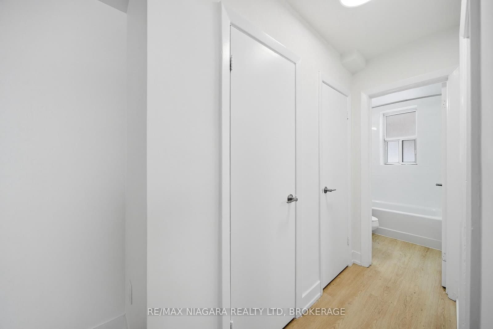 993 O'connor Drive, Unit Unit B thumbnail 7