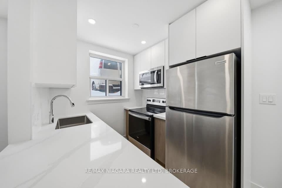 993 O'connor Drive, Unit Unit A thumbnail 5