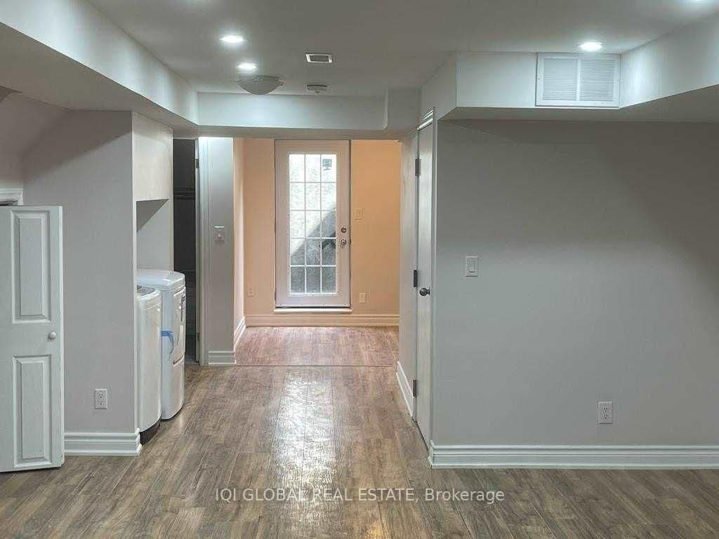 29 Nobbs Drive, Unit Bsmt thumbnail 14