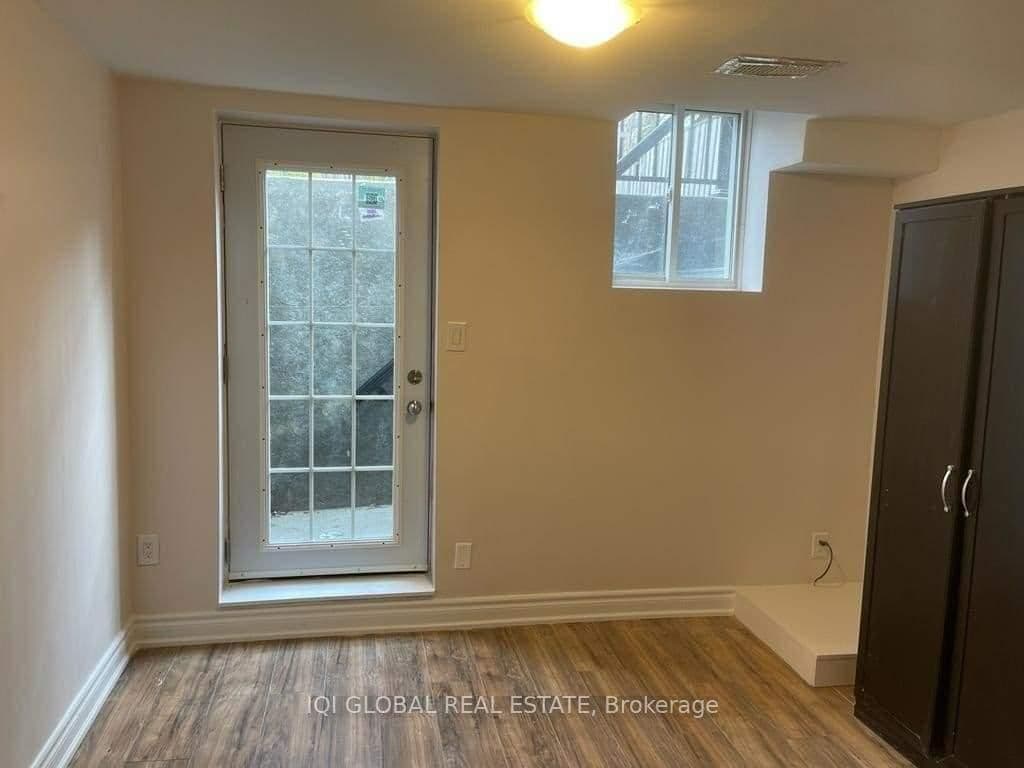 29 Nobbs Drive, Unit Bsmt thumbnail 4
