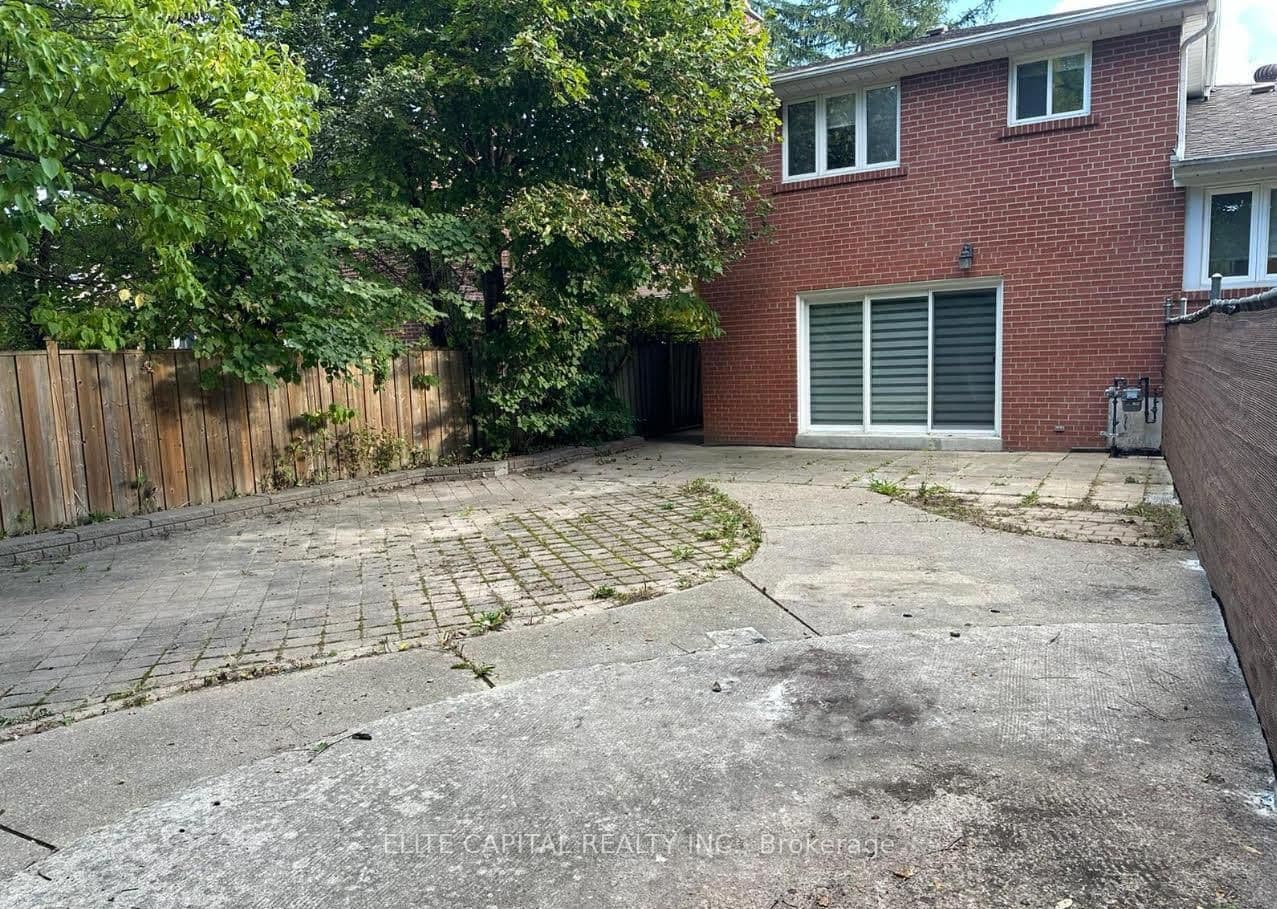 218 Chartland Boulevard S thumbnail 2