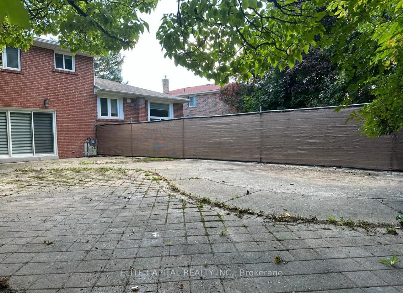 218 Chartland Boulevard S thumbnail 4