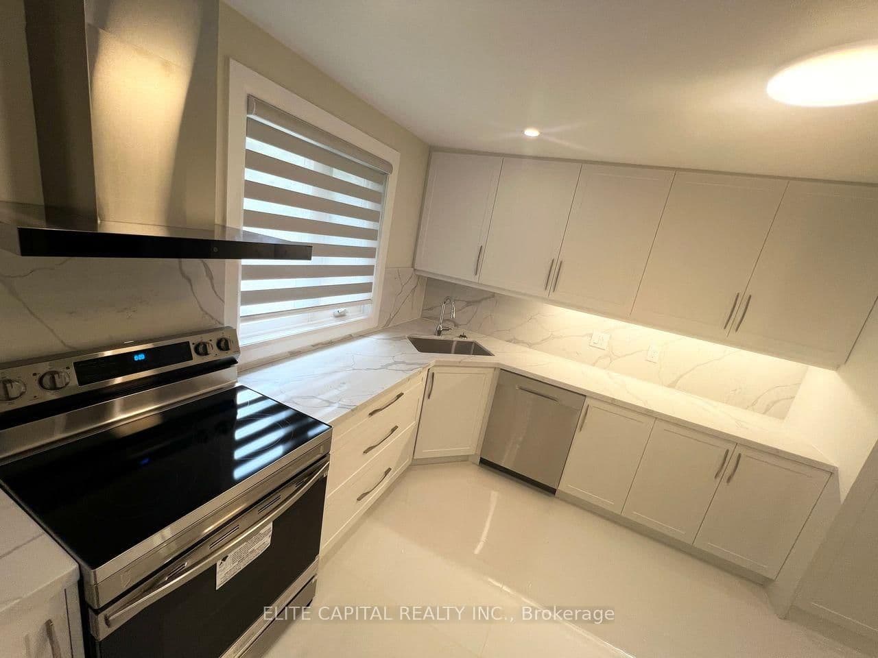 218 Chartland Boulevard S thumbnail 5
