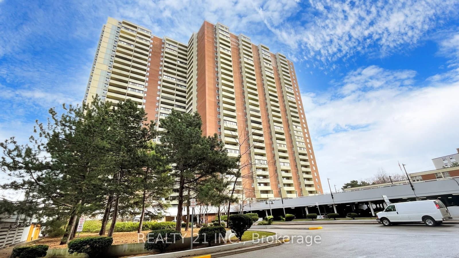 5 Massey Square, Unit 2103 thumbnail 2