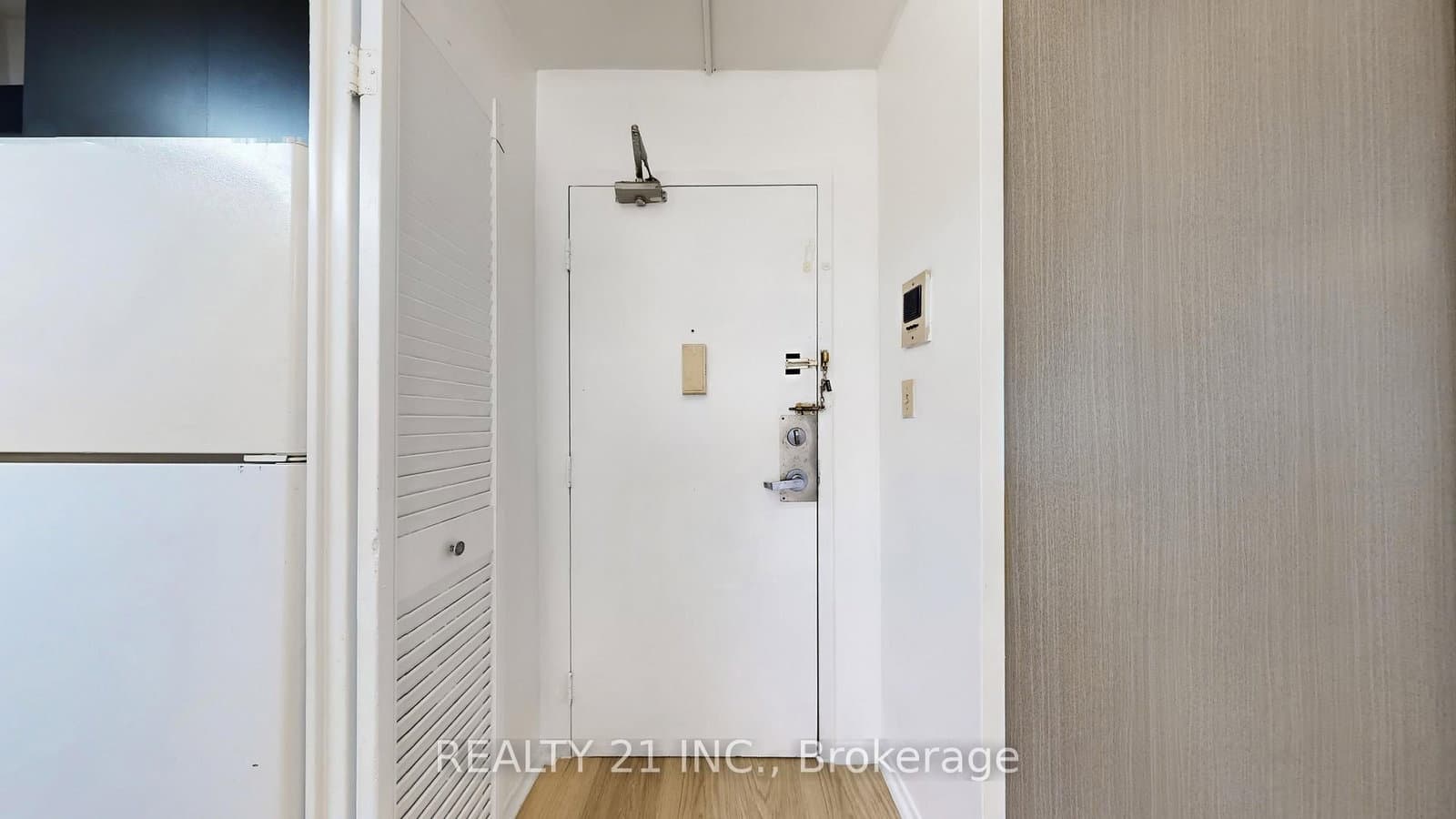 5 Massey Square, Unit 2103 thumbnail 26