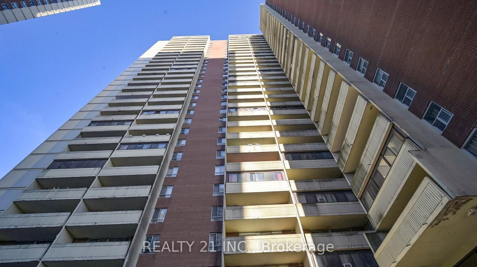 5 Massey Square, Unit 2103 thumbnail 4