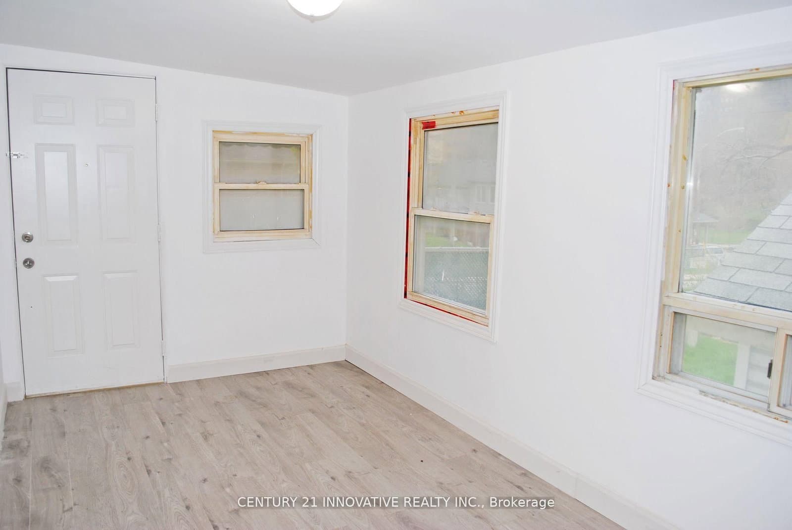 42 St Dunstan Drive, Unit Studio thumbnail 2