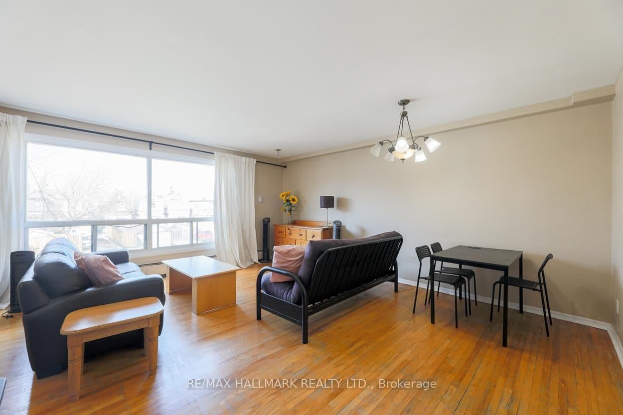 2844 Danforth Avenue, Unit 2 thumbnail 7