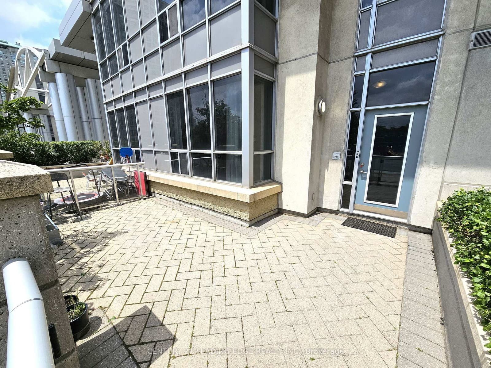 38 Lee Centre Drive, Unit TH120 thumbnail 2