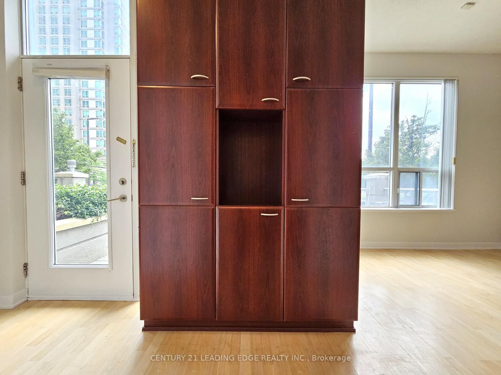 38 Lee Centre Drive, Unit TH120 thumbnail 5