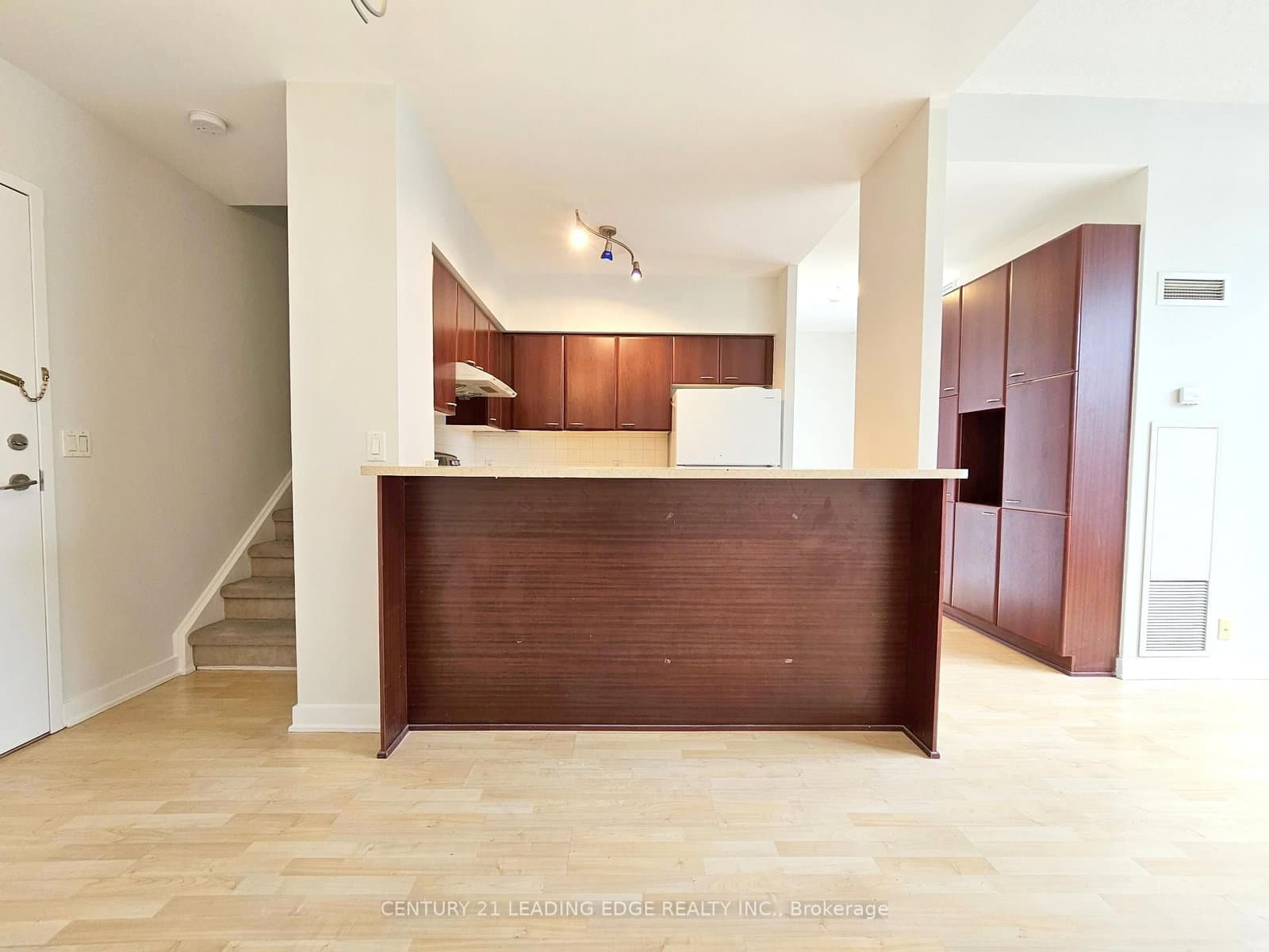 38 Lee Centre Drive, Unit TH120 thumbnail 7
