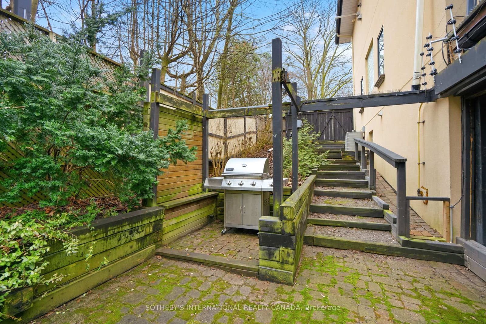 55 Pine Ridge Drive thumbnail 46