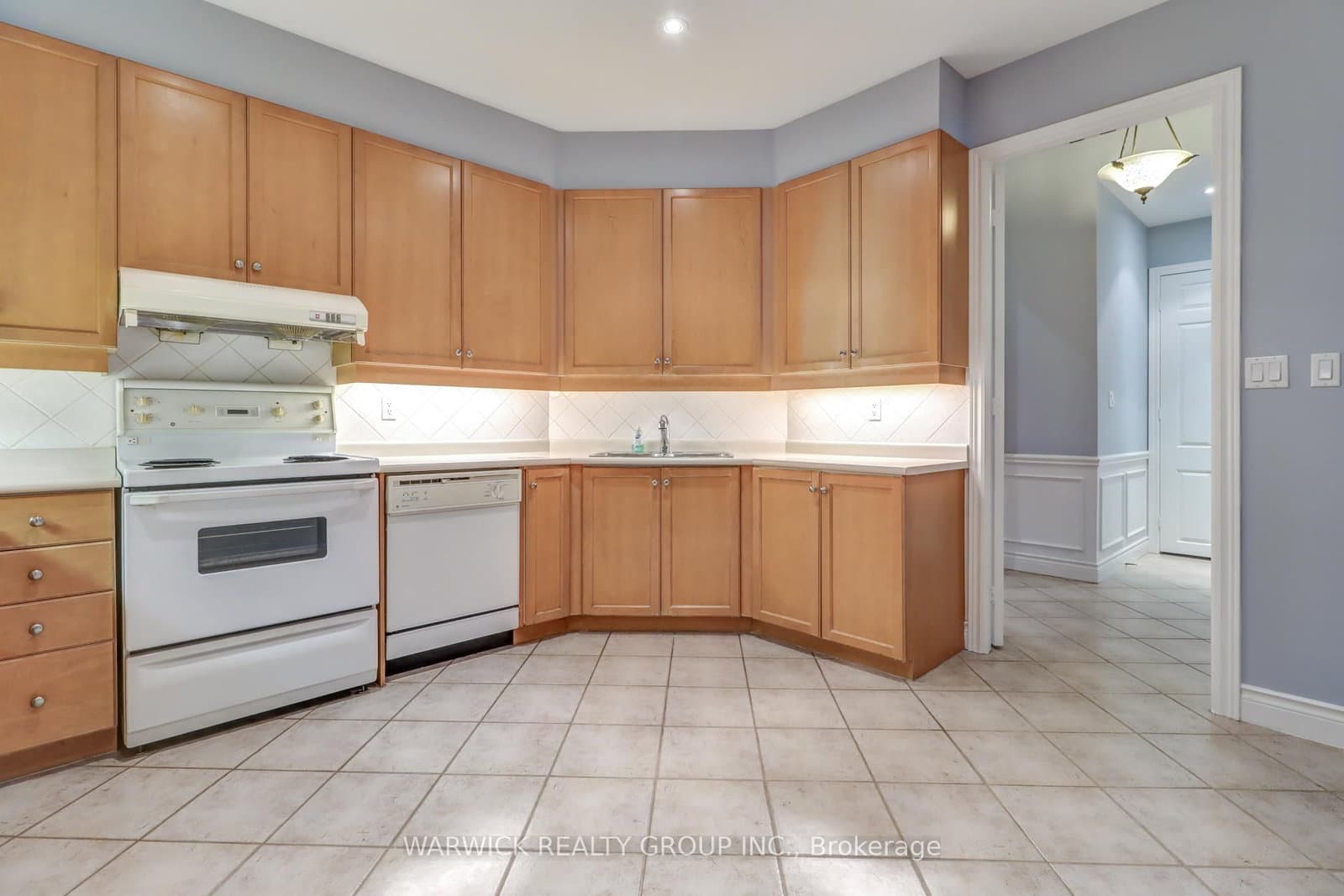 228 Bonis Avenue, Unit 102 thumbnail 6