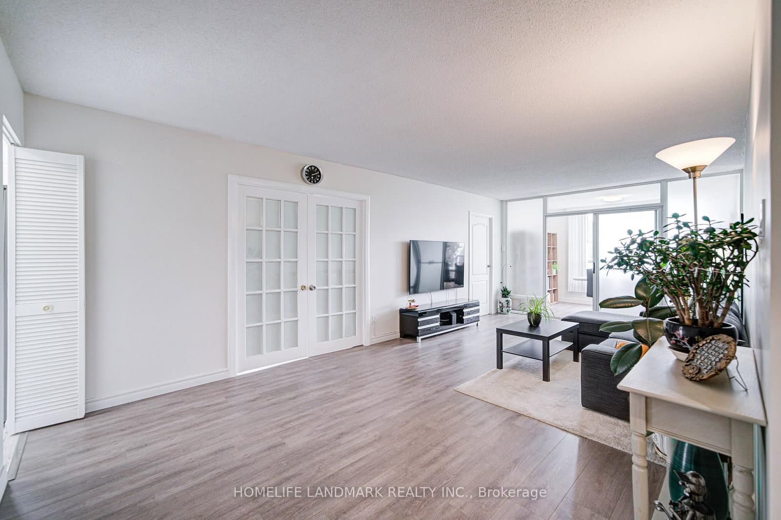 1 Reidmount Avenue, Unit 303 thumbnail 10